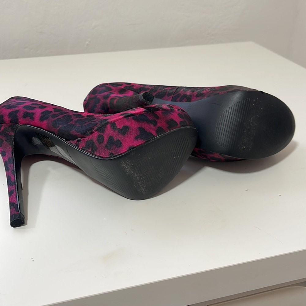 Colin Stuart heels - Picture 3 of 5